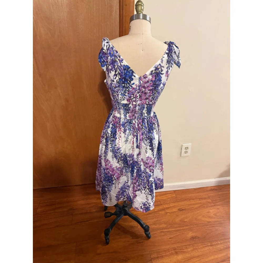 Women's Dolce & Gabbana Mini Dress Size 6 White Purple Floral - Picture 3 of 6